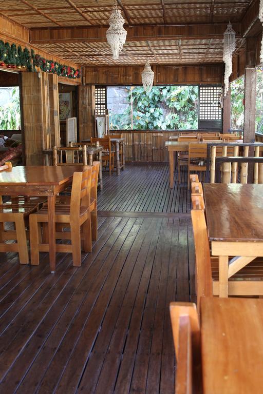 Bamboo House Beach Lodge & Restaurant Пуерто Галера Екстериор снимка