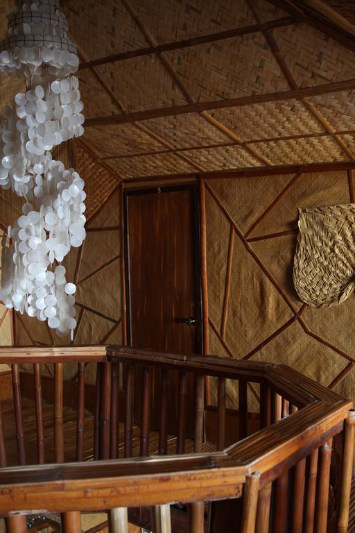 Bamboo House Beach Lodge & Restaurant Пуерто Галера Екстериор снимка